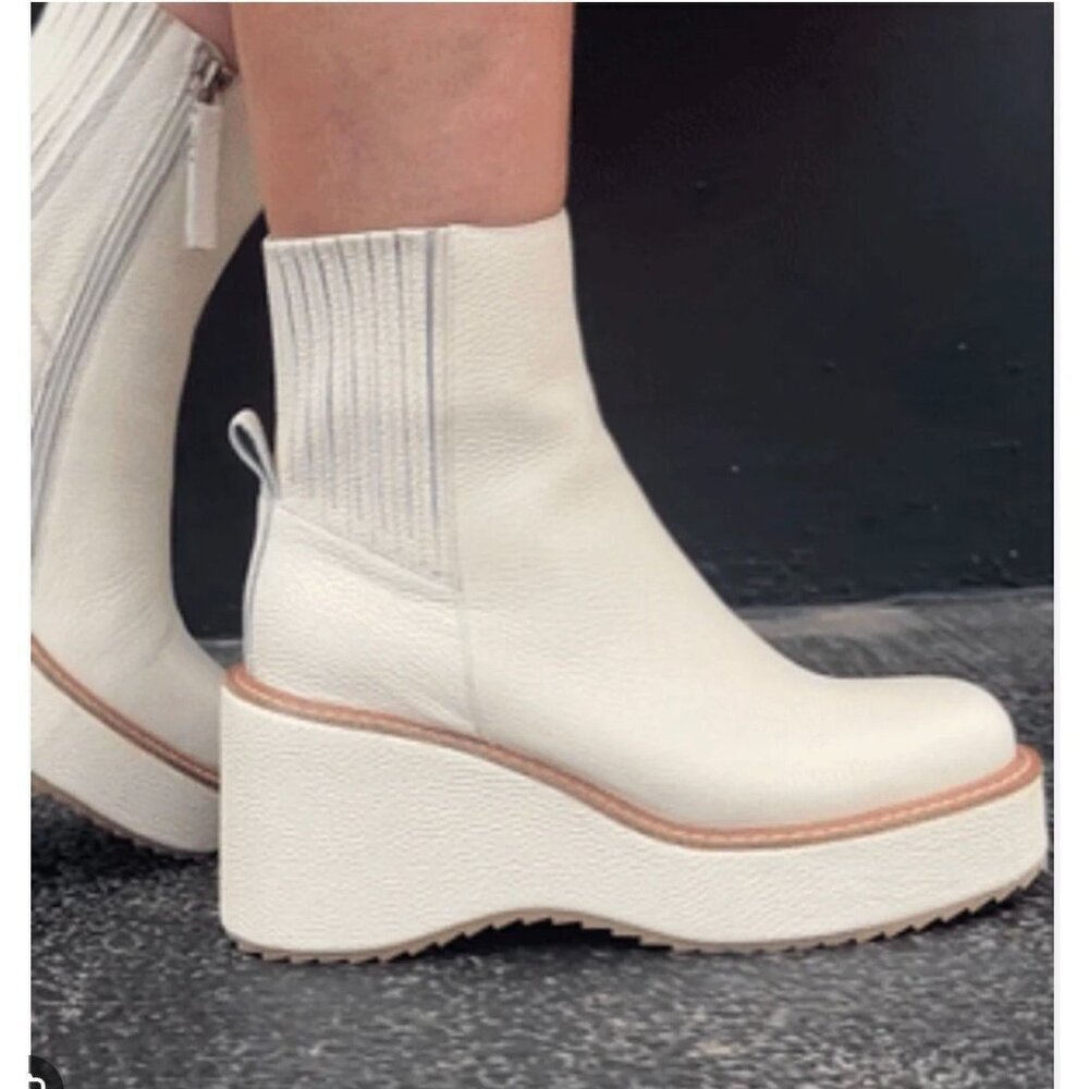 Dolce Vita Hilde Women’s Ankle Boots Ivory Leather Wedge Platform Size 9.5 NWOB